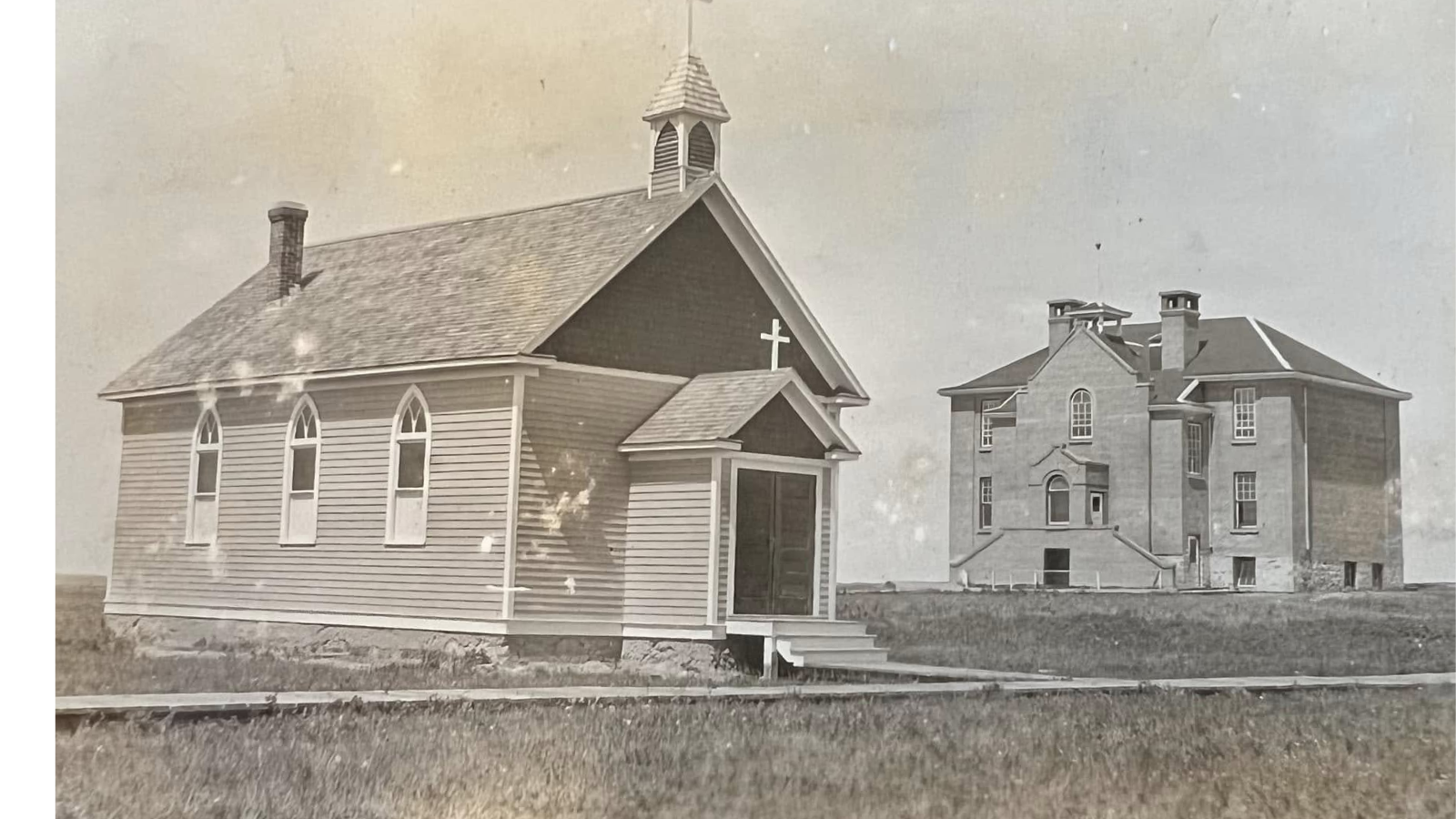 Macklin School Picture 1909 (1)